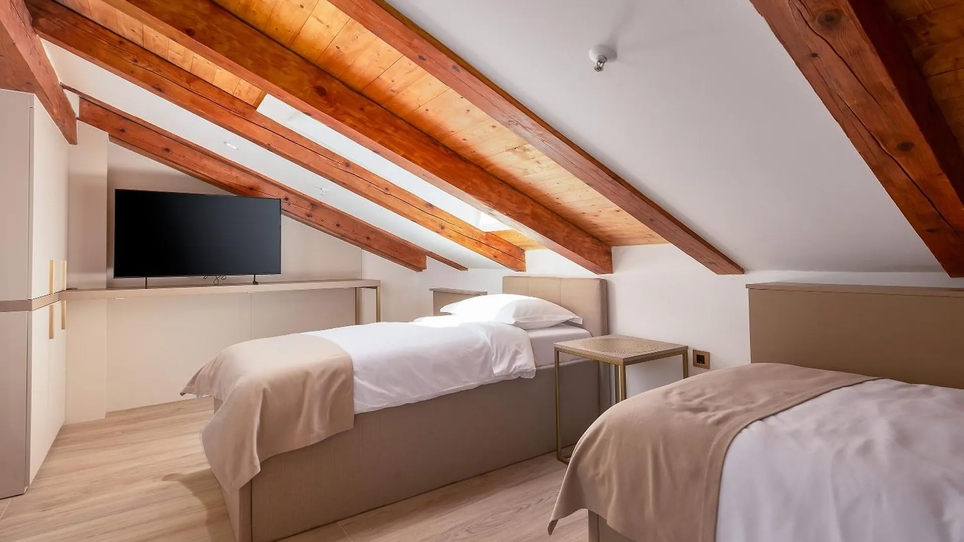 H - Suites Poreč Bed & Breakfast